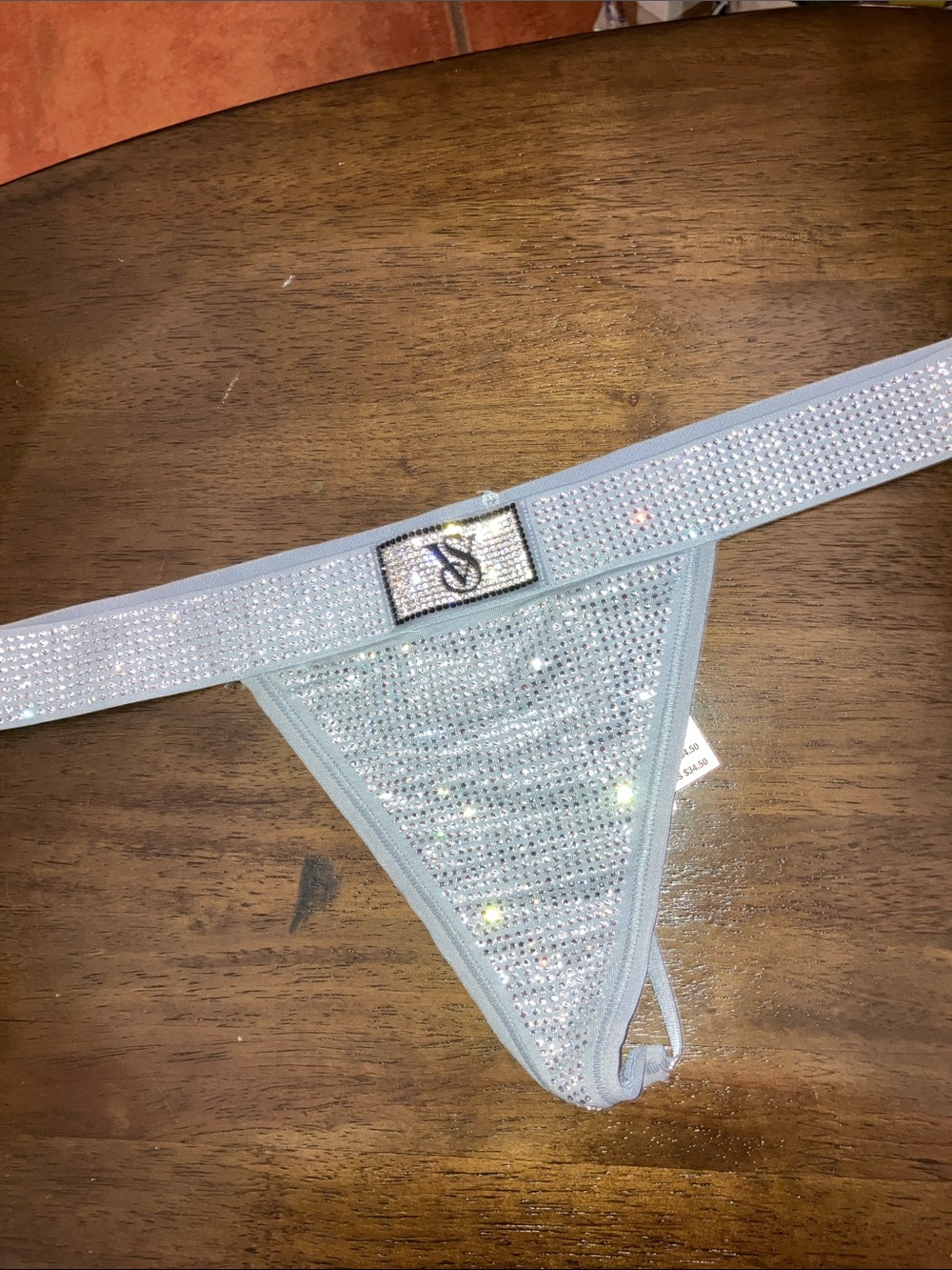 ✨Victoria’s Secret shine bling sparkle v-string panty sz S NWT